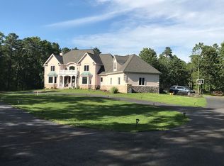 16 Cliff Swallow Dr, Medford, NJ 08055