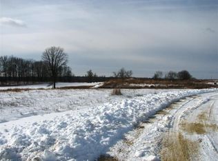 137 E Ridge Dr, New London, WI 54961