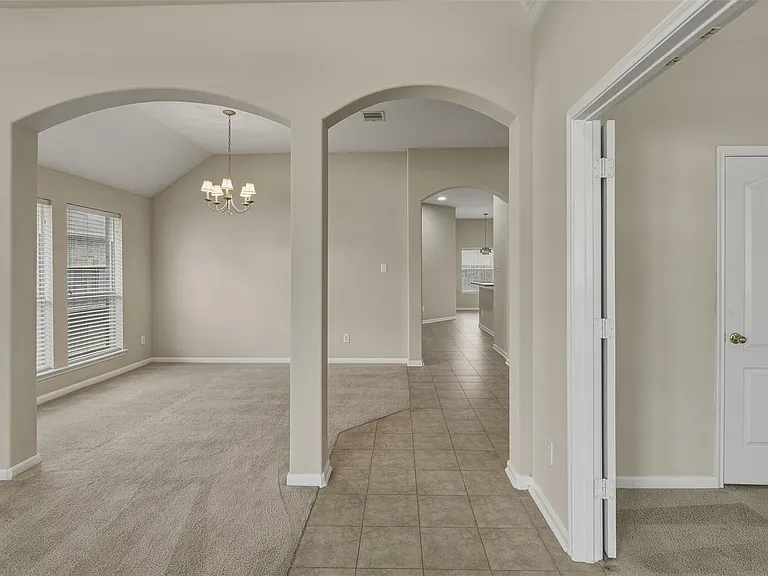 8515 Clarkman Ridge Ln — Photo 7