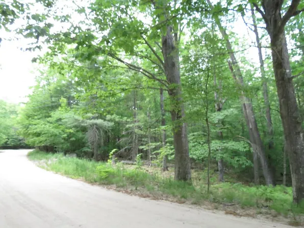 173 Algonquin Trl, Jay, NY 12941