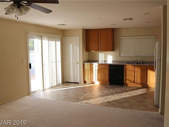5th image of 353 Silverado Pines Ave