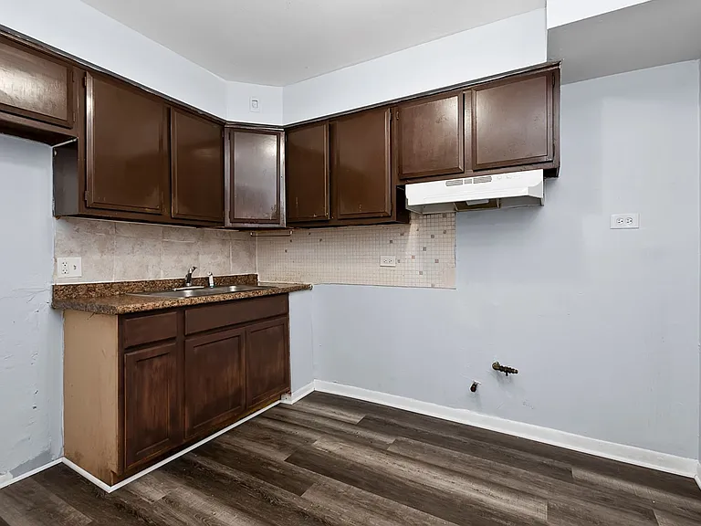 7818-7820 S Shore Dr — Photo 18