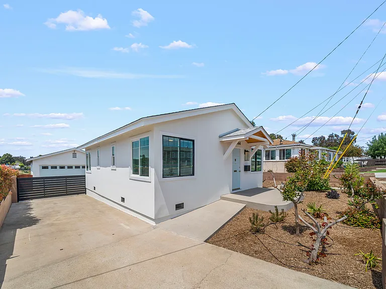 6364 Osler St — Photo 31