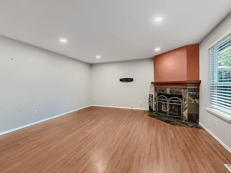4605 SW 164th Ter — Photo 6