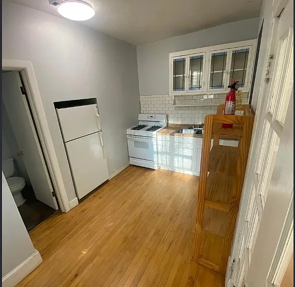 501 8th Ave SE #113 — Photo 3