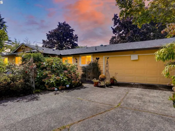 132 Woodfield Ct, Oregon City, OR 97045