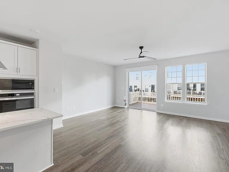 9309 Barnes Loop — Photo 8