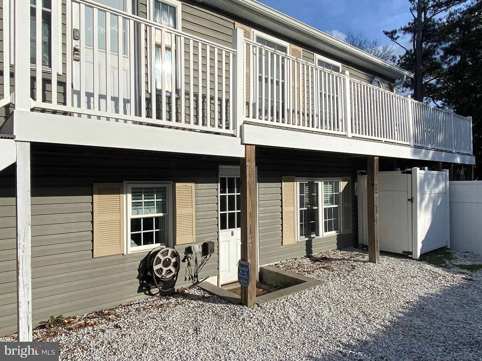 3 bed, 1.0 bath, 1000 sqft, $1,200 — Photo 2