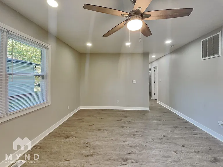 1224 Earhart St — Photo 7