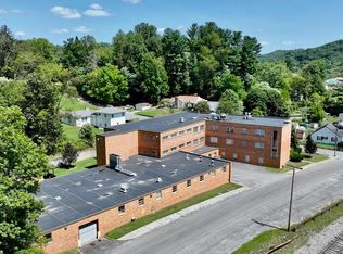 100 Bluestone Rd, Mount Hope, WV 25880