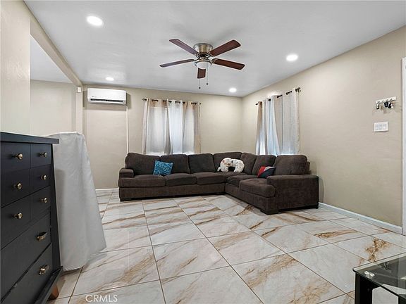 5th image of 2404 Roxbury Dr