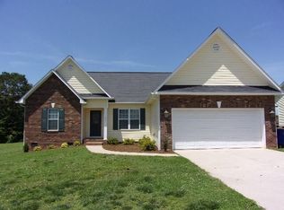 1815 Terrain Dr NW, Conover, NC 28613