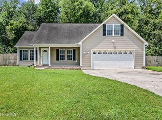 512 SW Ridge Dr, Richlands, NC 28574
