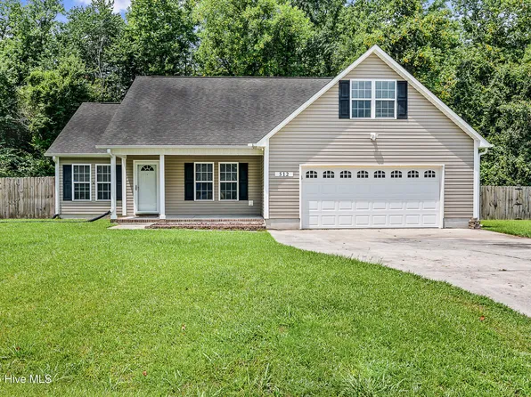 512 SW Southwest Ridge Drive, Richlands, NC 28574