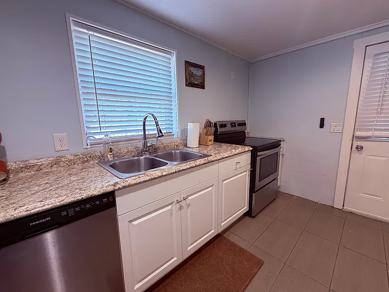 5540 N Highway 1 — Photo 16