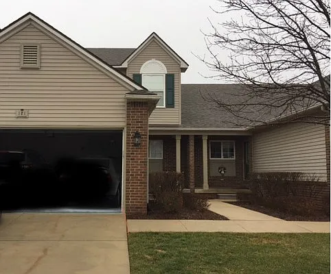 121 Newberry Ln photo 1