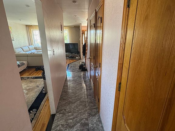 4th image of 2746 E 22nd St Floor 1