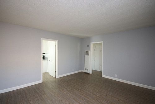 5th image of 9460 Woodruff Ave APT 6