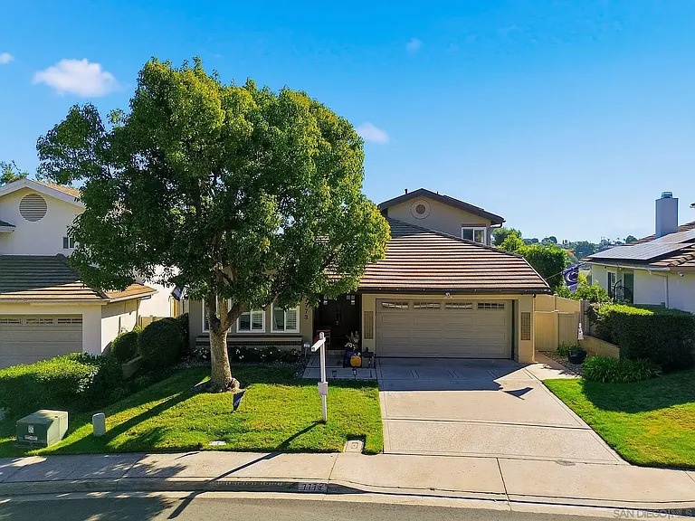7773 Eagle Ridge Dr — Photo 3