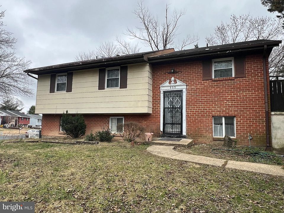 1st image of 535 Chalet Dr W