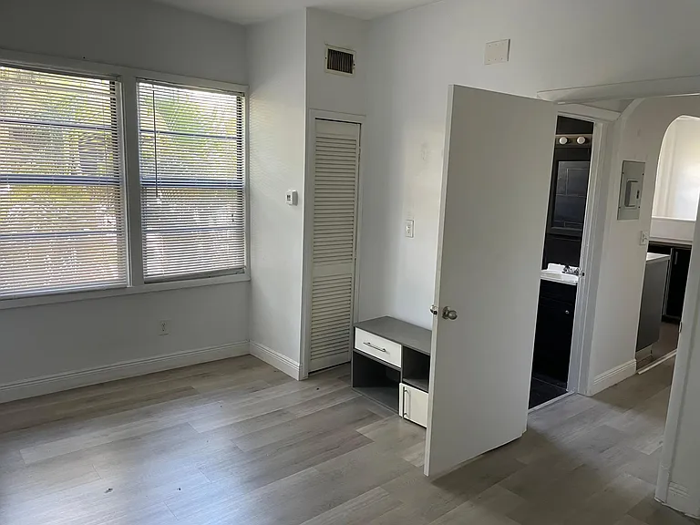 7149 Bay Dr #10 — Photo 7