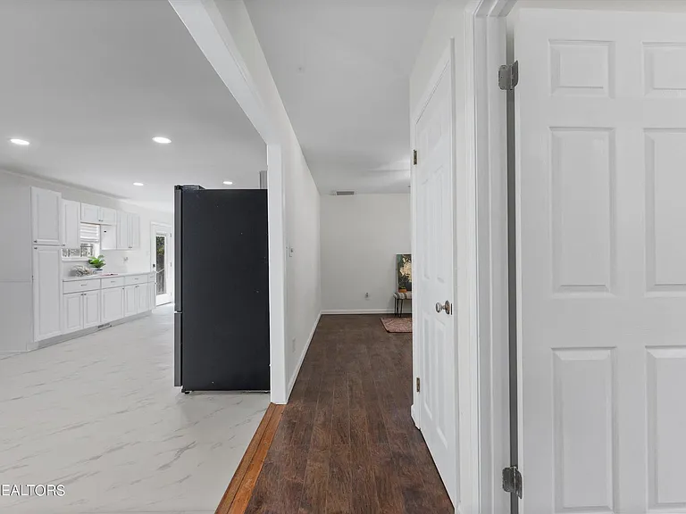 3037 Marvin Cir — Photo 11
