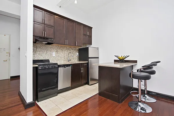 Rented by Keller Williams NYC | media 11