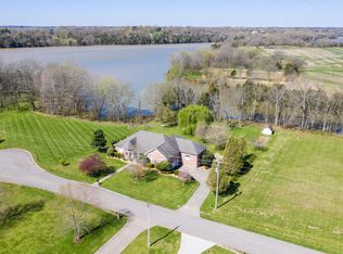 1056 Emerald Valley Dr, Castalian Springs, TN 37031