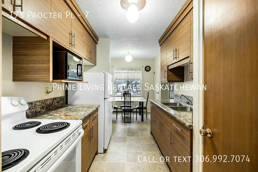 173 Procter Pl #7