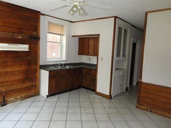 2nd image of 4218 S 38th St
