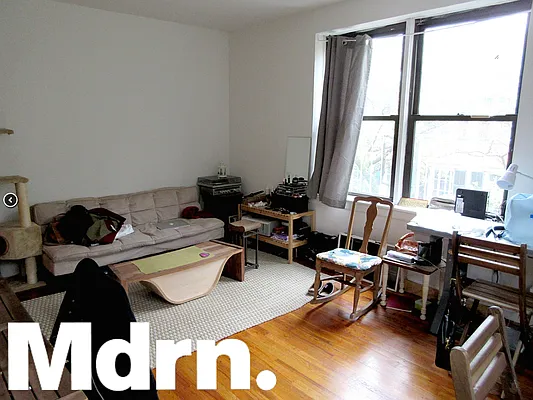 Rented by Mdrn Residential | media 9