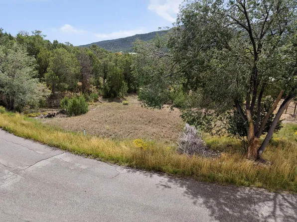 51 Vista Bonita Dr, Sandia Park, NM 87047
