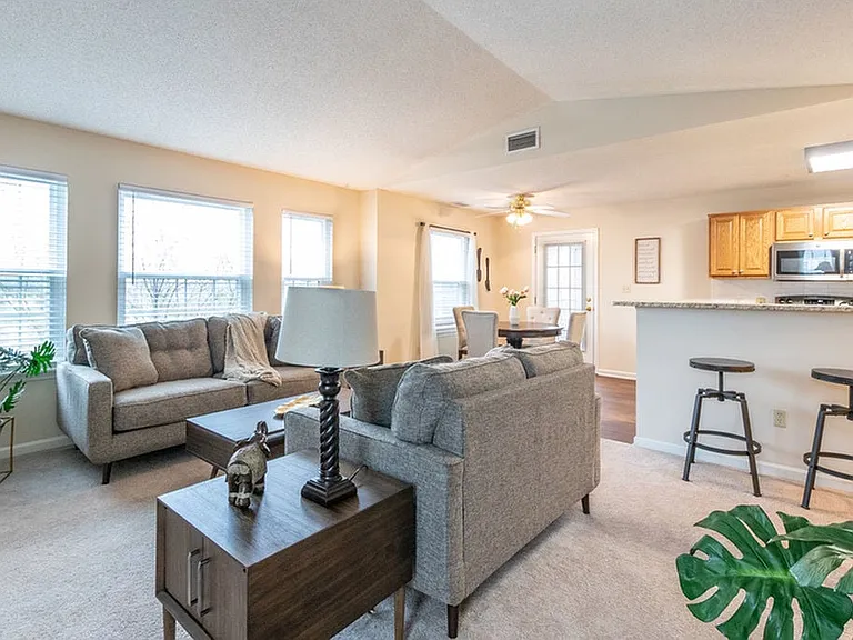 Windsong Place Apartments — Photo 112