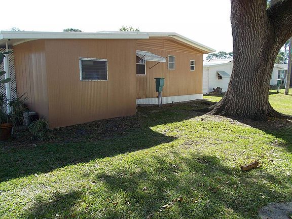 4th image of 1 Royal Palm Cir