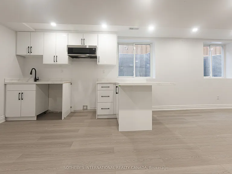 1182 Blueheron Blvd #BASEMENT — Photo 3