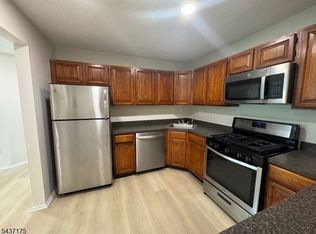 7 Sheffield Ct #7, North Brunswick, NJ 08902
