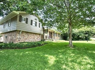 9920 Estate Ln, Dallas, TX 75238