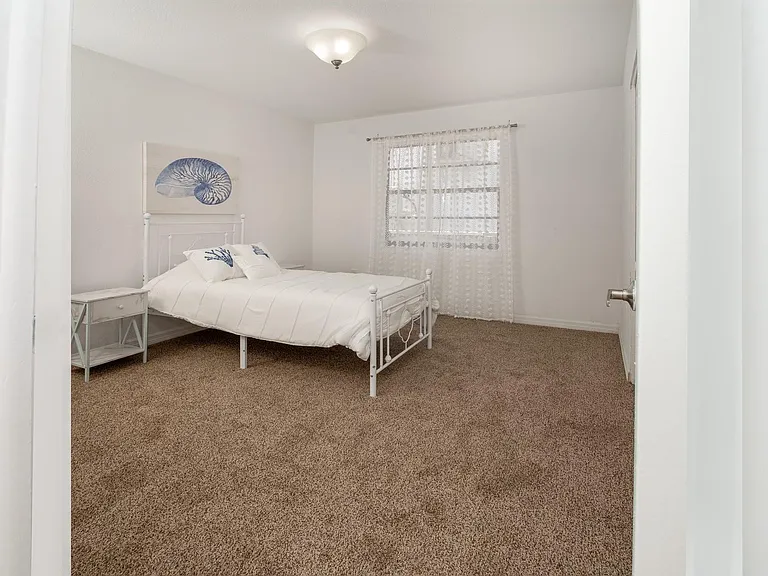 2504 Hibiscus Dr — Photo 18