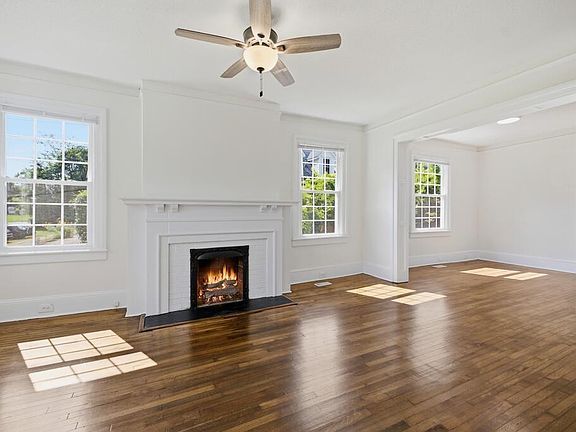 2nd image of 446 Stanley Ave