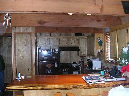 1st image of 785 Mountain Ln