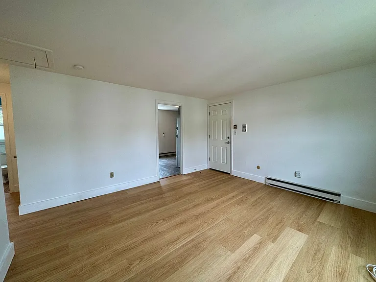 27 Minott St #7 — Photo 6