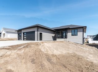 3915 Nickel St, Bismarck, ND 58503