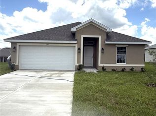 720 W Hallam Dr, Citrus Springs, FL 34434