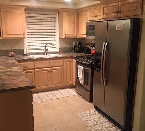 3rd image of 419 38th St