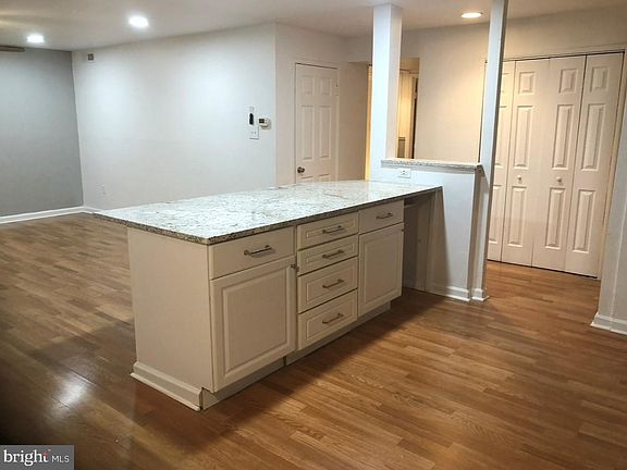 3rd image of 7127 Donnell Pl #B