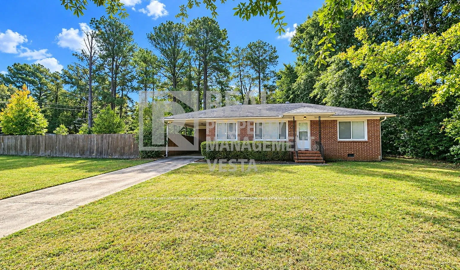 3 bed, 1.0 bath, 1150 sqft, $1,195 — Photo 1