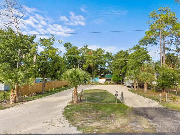 1318 NE Hwy 51, Steinhatchee, FL 32359