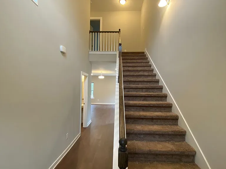 7950 Saint James Dr — Photo 18