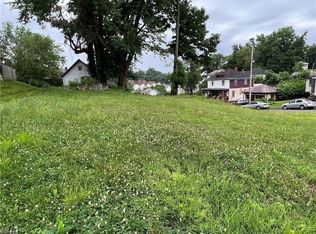 1068 Eastman St, Zanesville, OH 43701