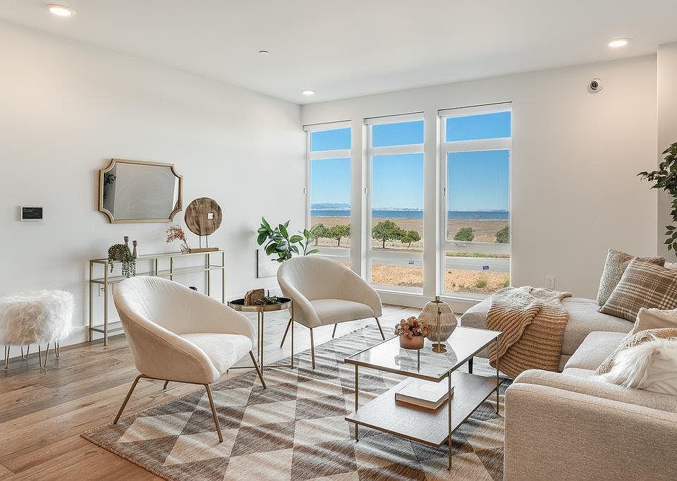 1st image of 400 Mariners Island Blvd Unit 205